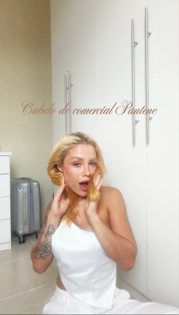 Helena criando conteúdo como creator